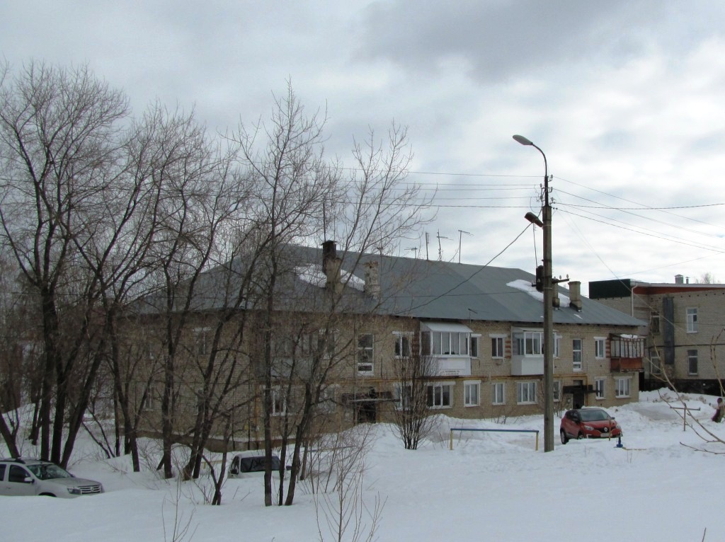 Полазна, Улица Нефтяников, 13