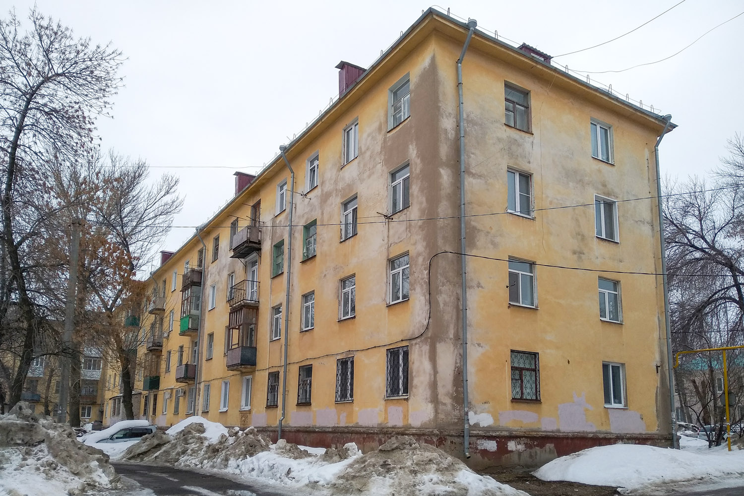 Novokuybyshevsk, Улица Миронова, 14А
