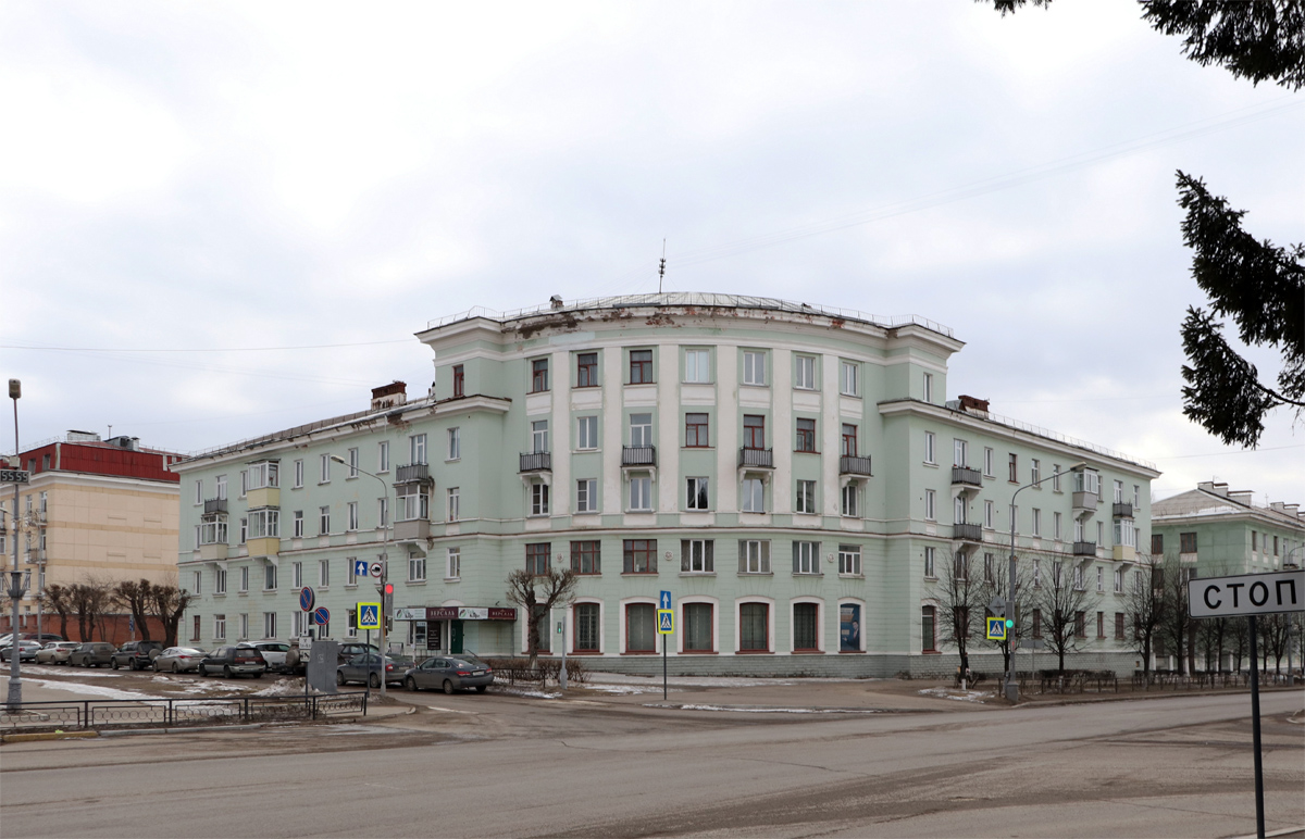 Железногорск, Улица Ленина, 51 / улица Решетнёва, 9