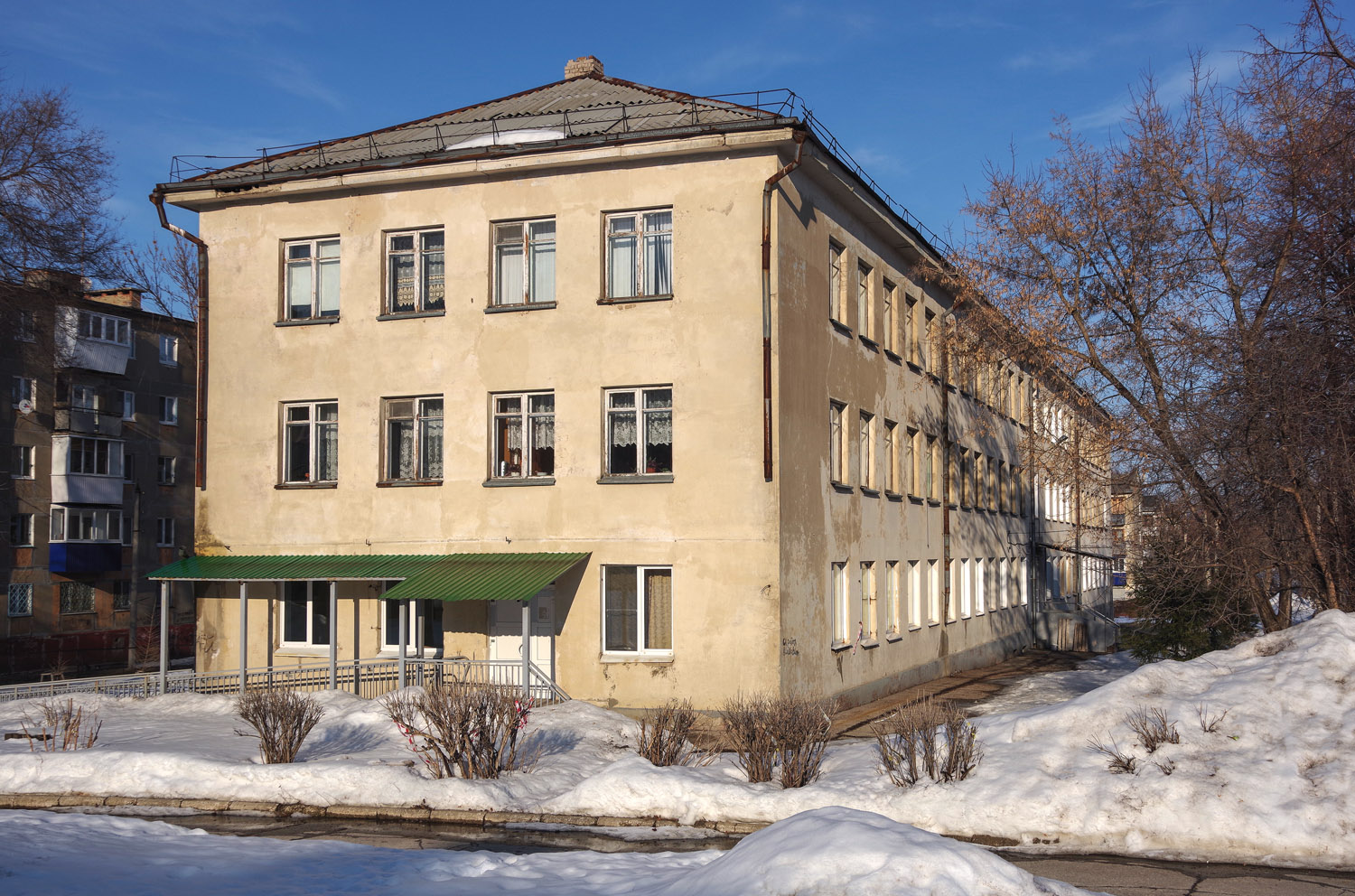 Новокуйбышевск, Улица Миронова, 26 (учебный корпус № 2)