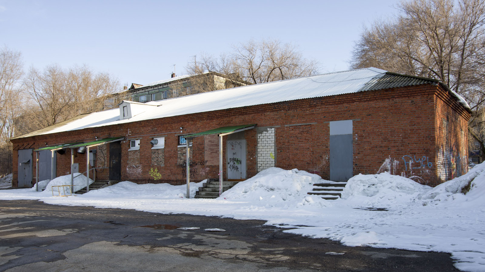 Novokuybyshevsk, Улица Миронова, 26 (хозблок)