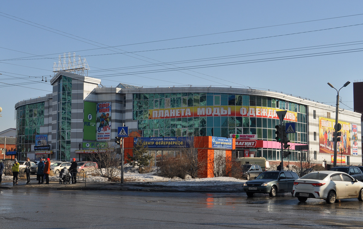 Омск, Улица 10 лет Октября, 72