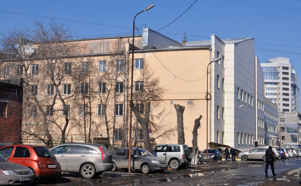 Омск, Улица 10 лет Октября, 40