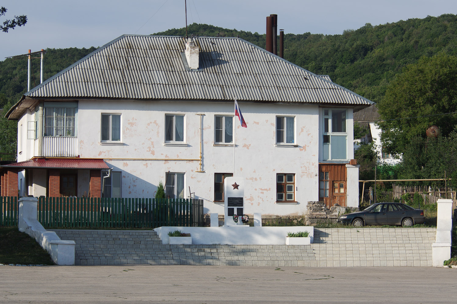 Zhigulyovsk, С. Солнечная Поляна, Набережная улица, 2