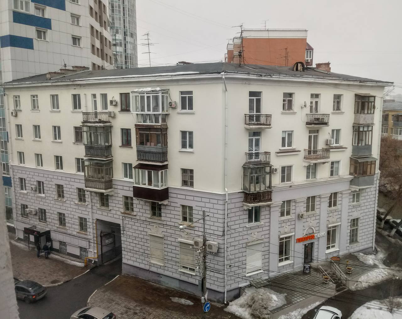 Самара, Молодогвардейская улица, 135 / Ульяновская улица, 8