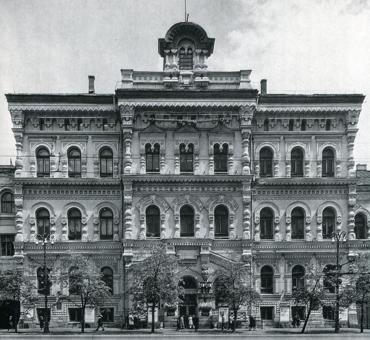 Москва, Новая площадь, 3 / Лубянский проезд, 4