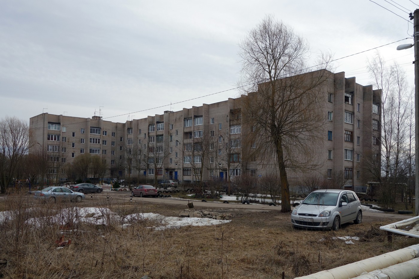 Новгородский район, прочие н.п., пос. Волховец, Пионерская улица, 17 корп. 2