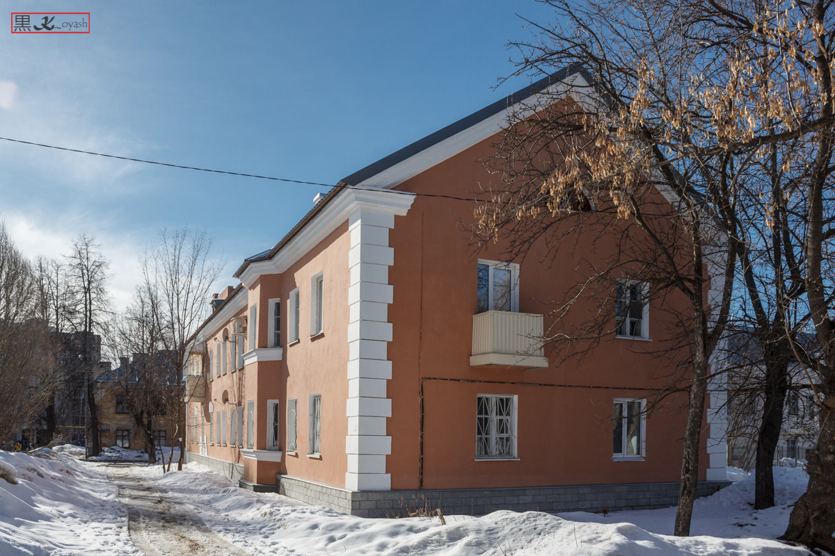 Kazań, Пионерская улица, 1 / Улица Заря, 12