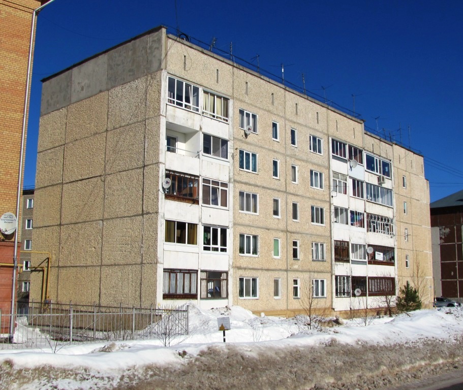 Полазна, Улица Газовиков, 12