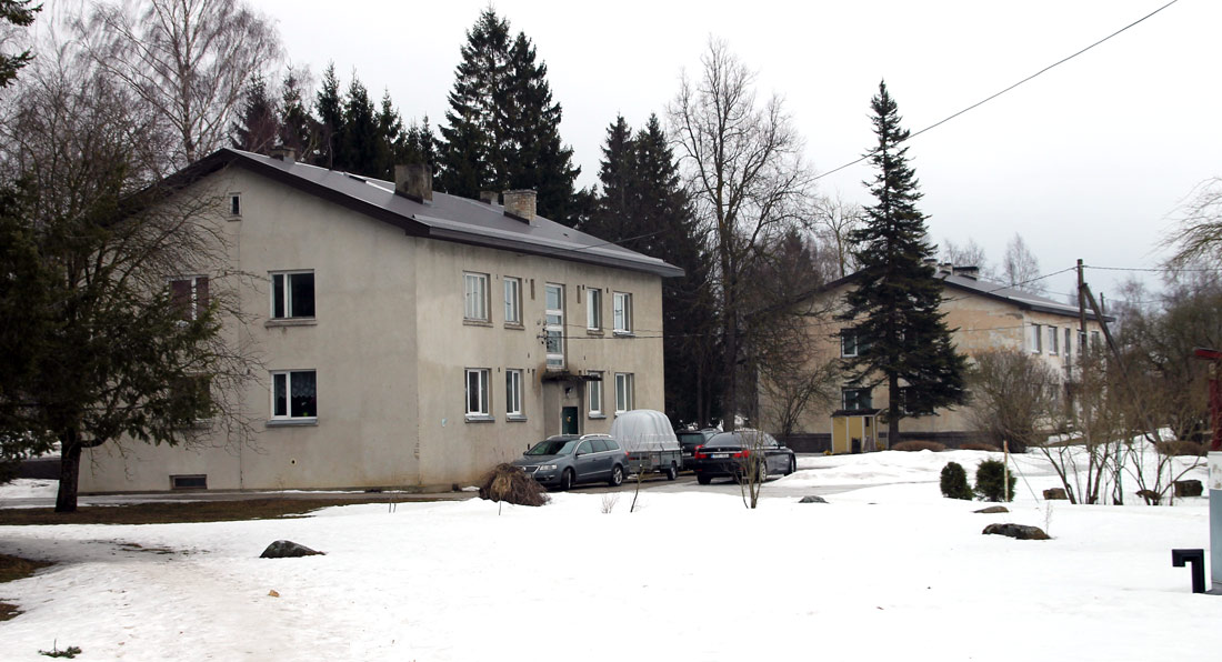 Паюсти, Tartu maantee, 16; Tartu maantee, 18