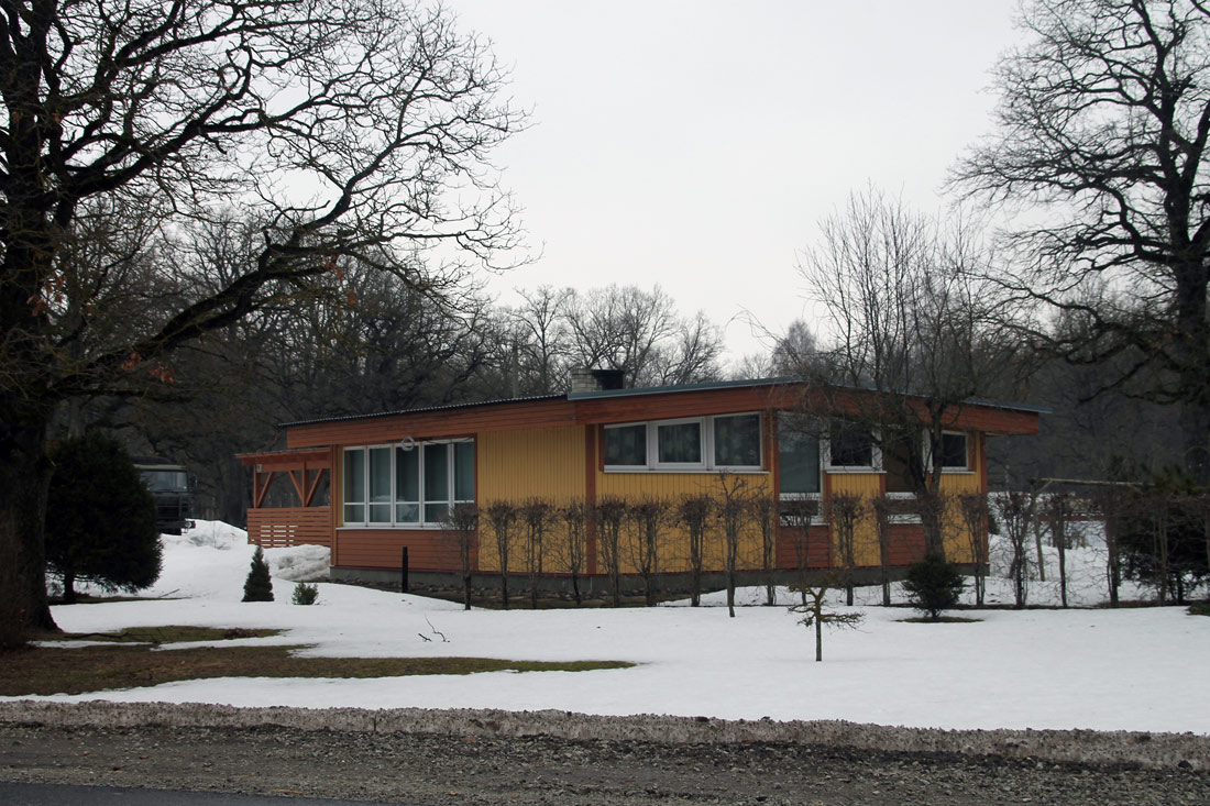 Паюсти, Tartu maantee, 19