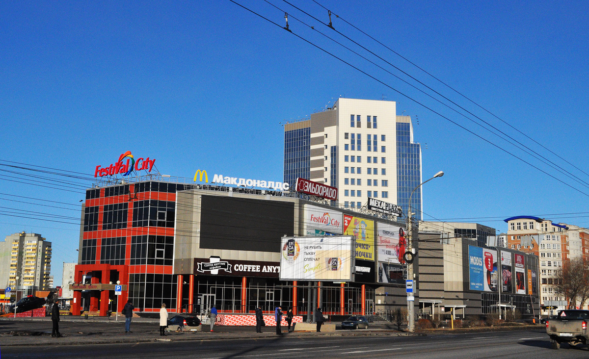 Омск, Улица 70 лет Октября, 19