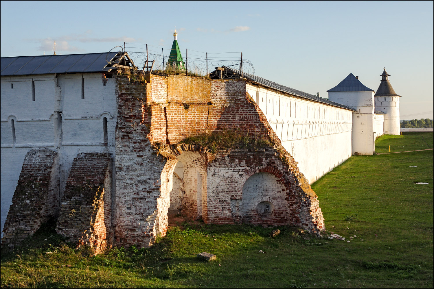 Лысковский район, прочие н.п., пос. Макарьево, улица Набережная, 1 (северная башня)