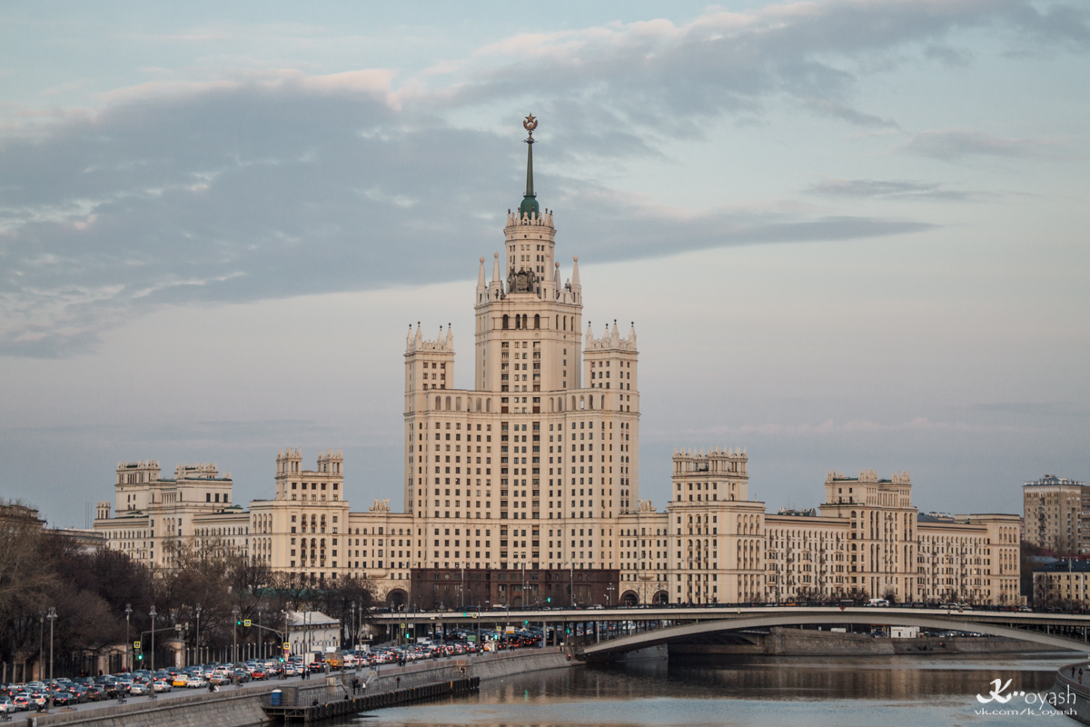 Москва, Котельническая набережная, 1/15; Садовнический проезд, Большой Устьинский мост