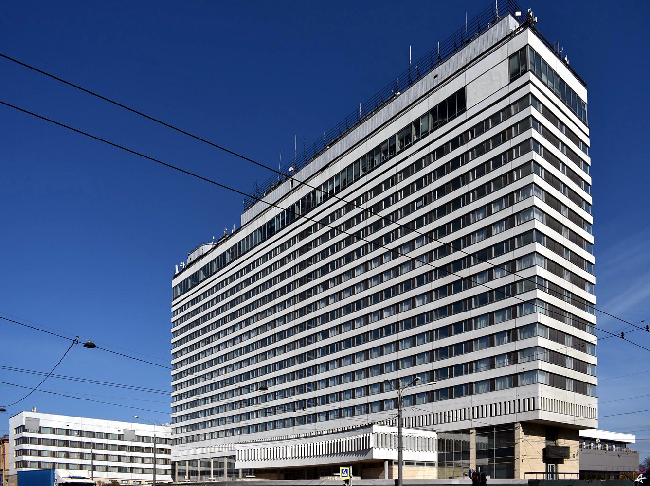 Санкт-Петербург, Лермонтовский проспект, 43 / Набережная реки Фонтанки, 140