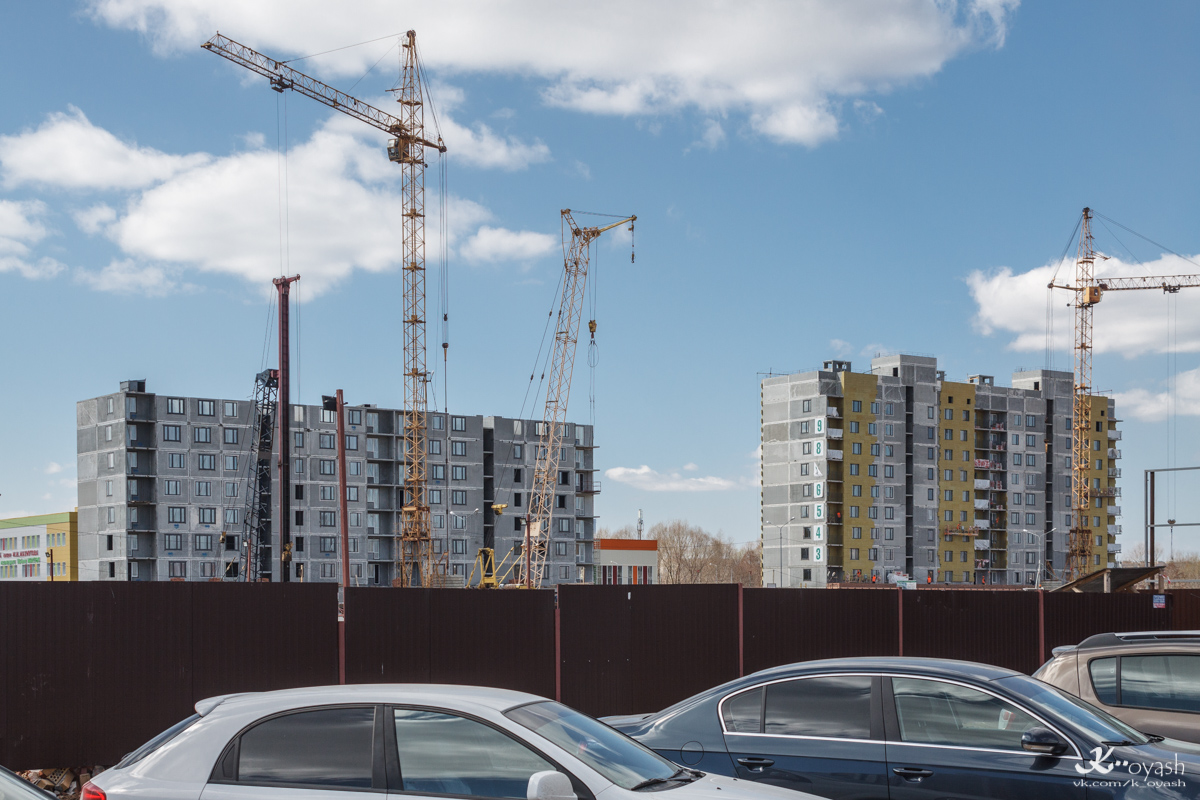 Kaasan, Улица Александра Курынова, 11 корп. 2; Улица Александра Курынова, 11 корп. 1