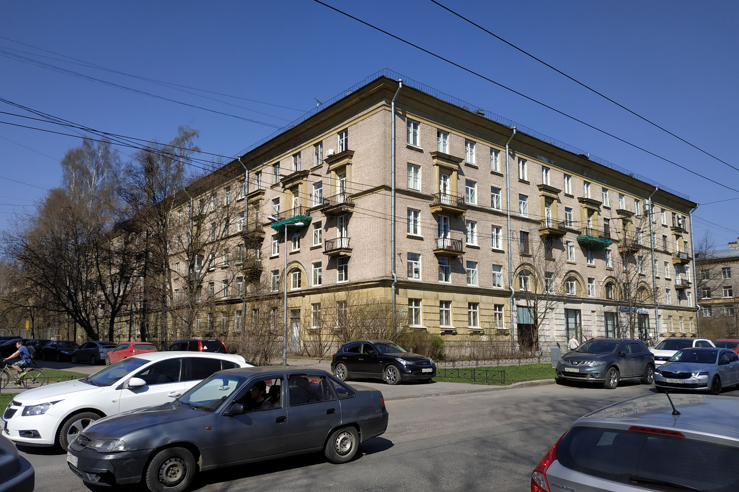 Санкт-Пецярбург, Улица Курчатова, 4
