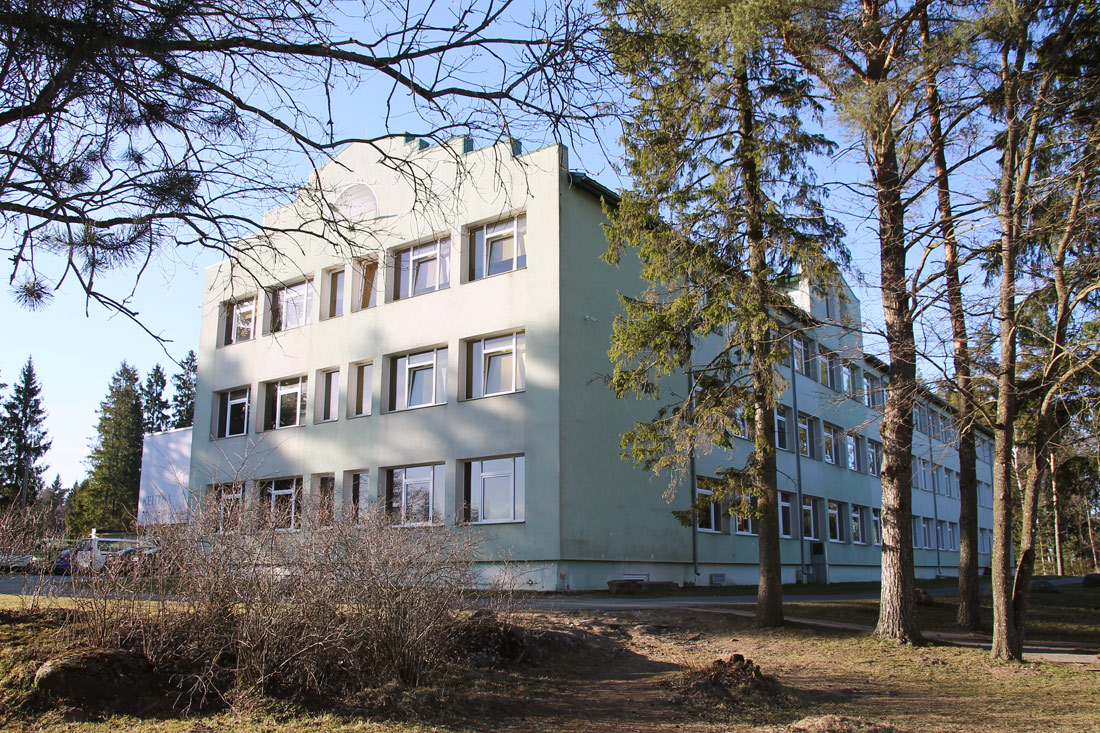 Кехтна, Staadioni, 16