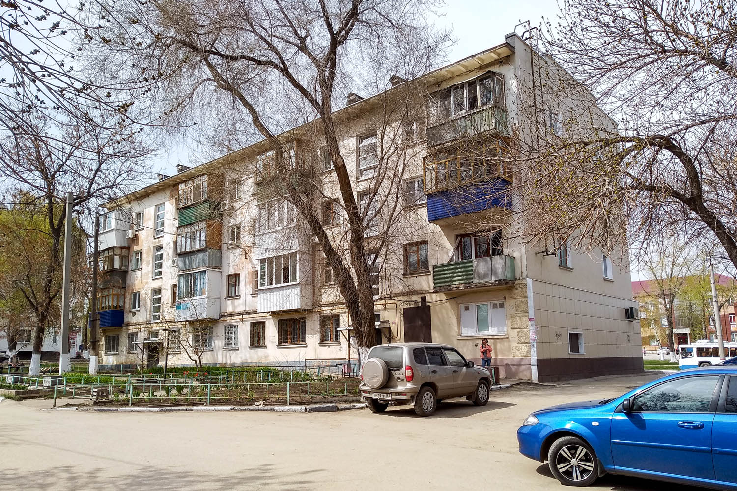 Novokuybyshevsk, улица Дзержинского, 24