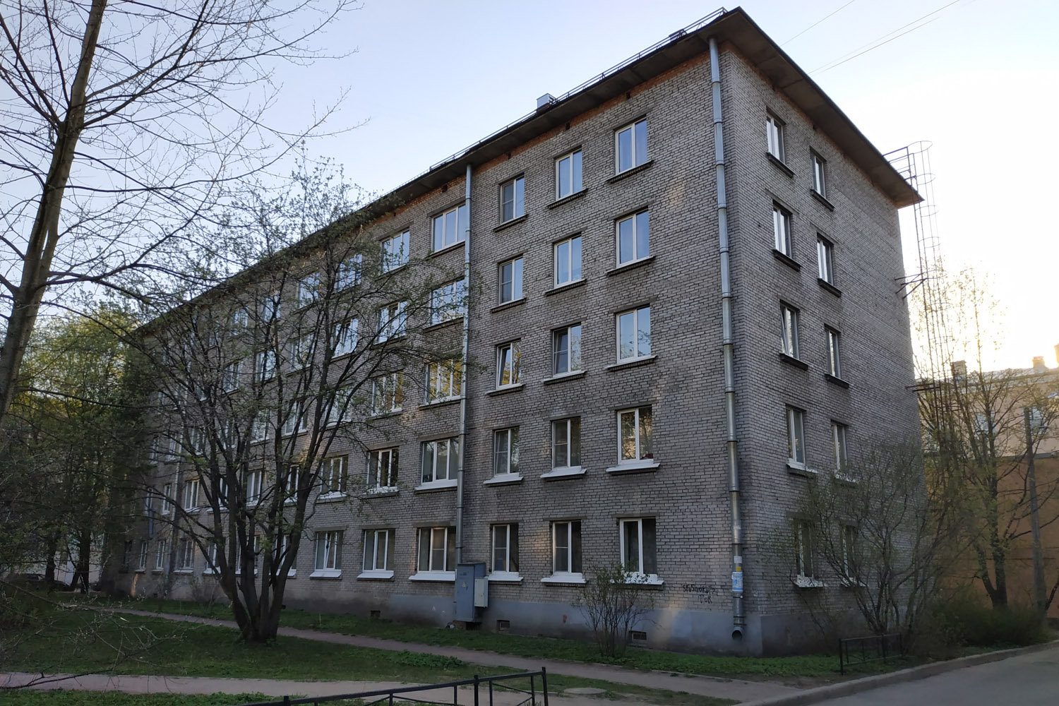 Sankt Petersburg, Проспект Пархоменко, 16