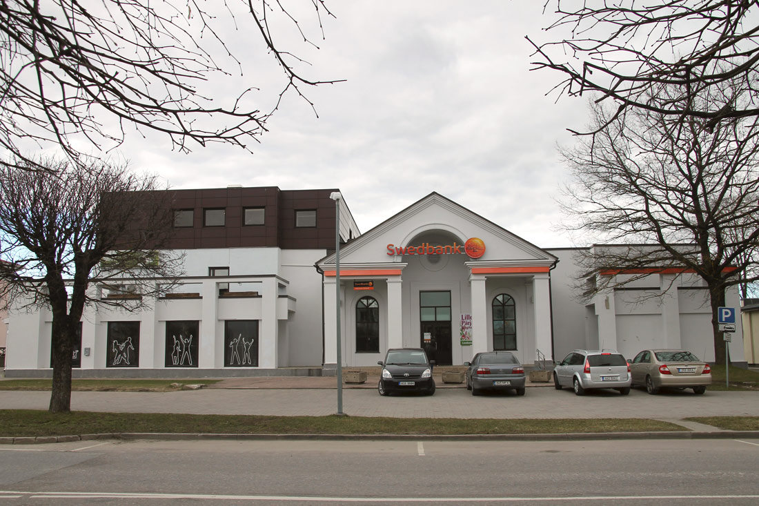 Keila, Keskväljak, 10