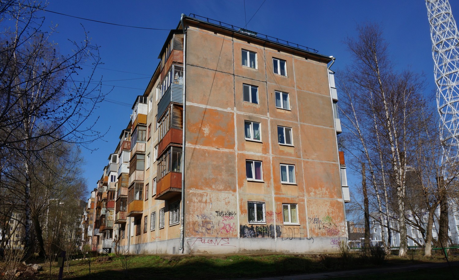 Пермь, Улица Патриса Лумумбы, 1 / Улица Аркадия Гайдара, 2