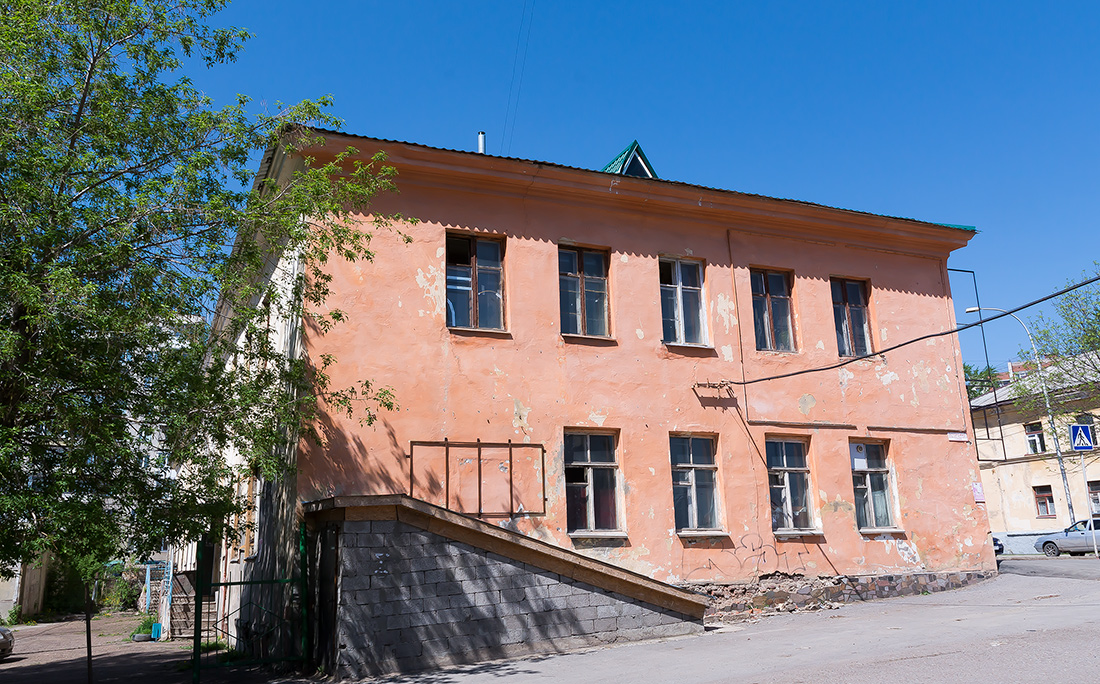 Уфа, Революционная улица, 154