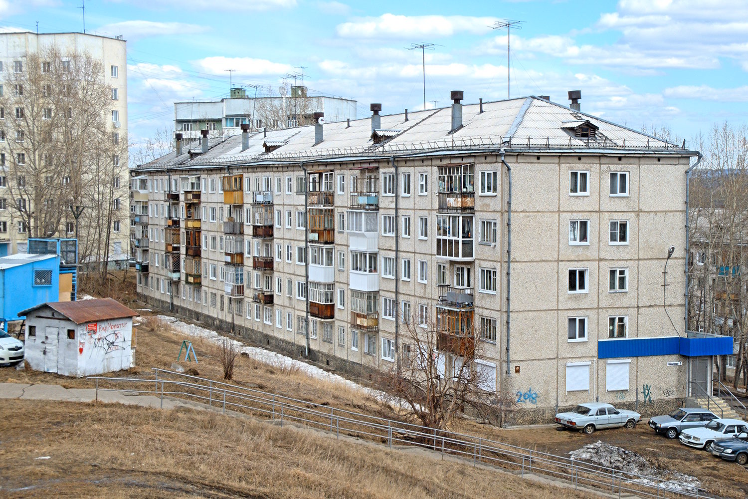 Усть-Илимск, Улица Романтиков, 5