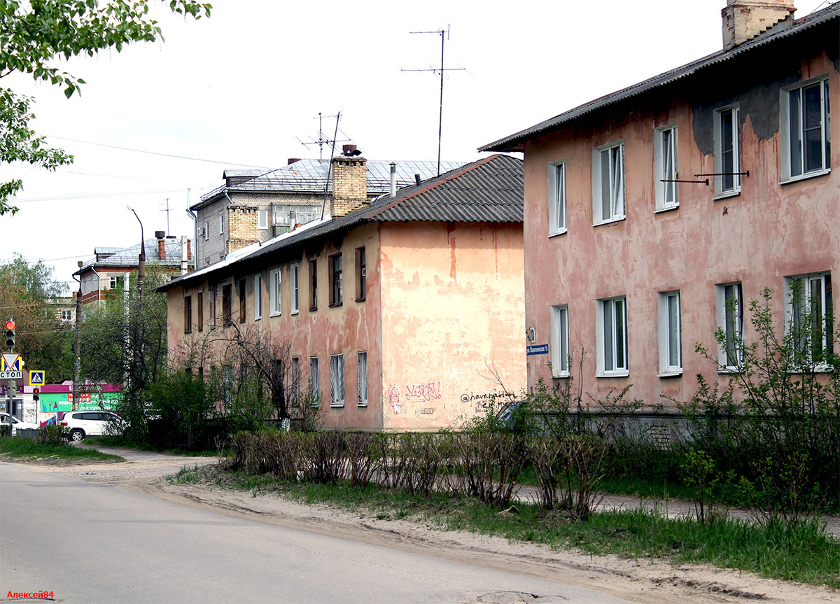 Дзержинск, Улица Марковникова, 12 / Улица Гайдара, 29