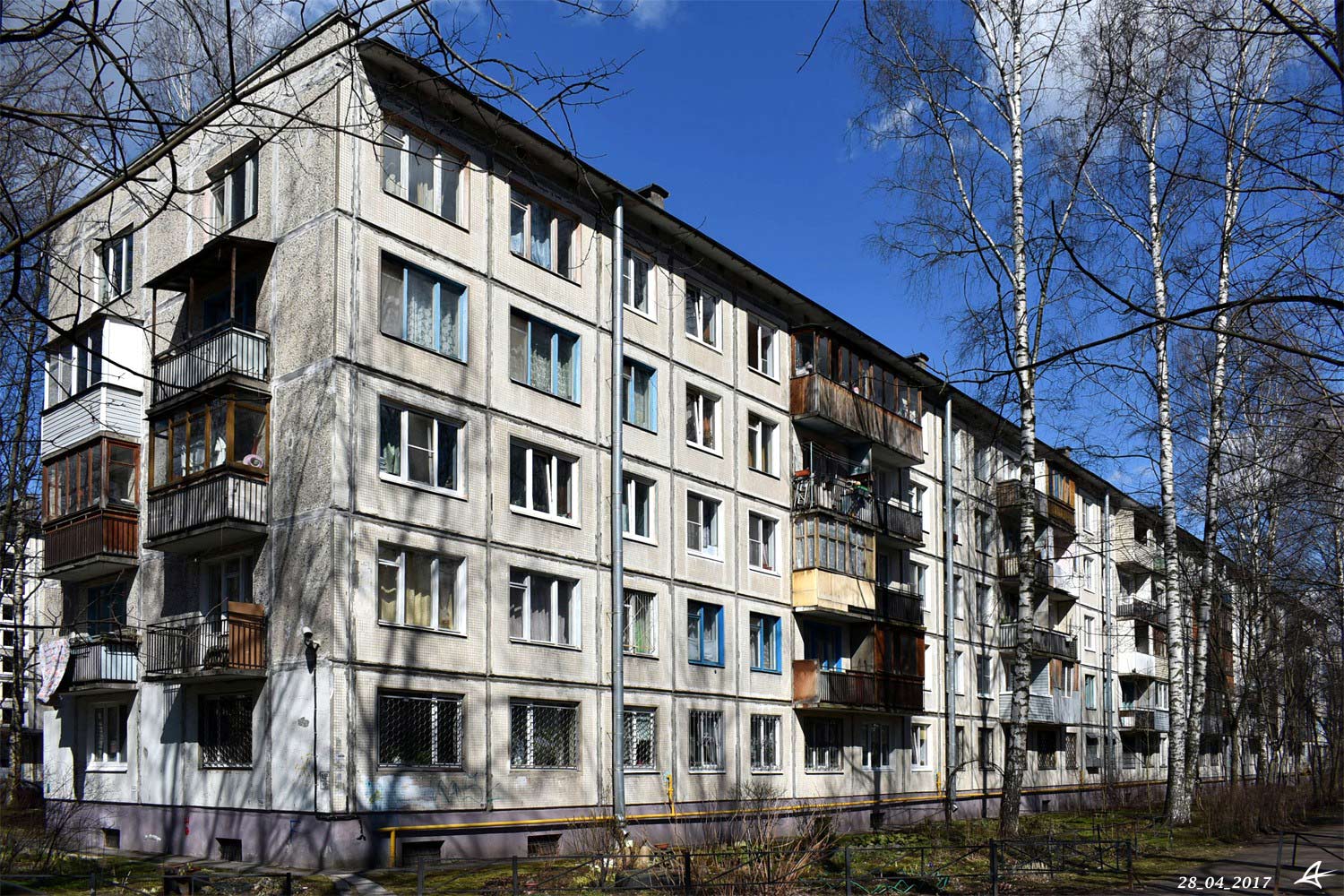 Peterburi, Улица Верности, 26