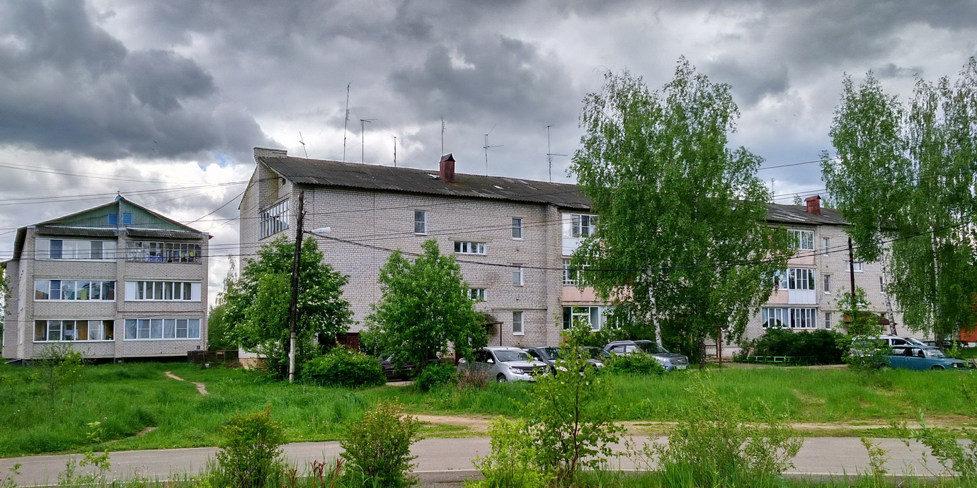 Некрасовское, Улица Гагарина, 5; Улица Матросова, 6