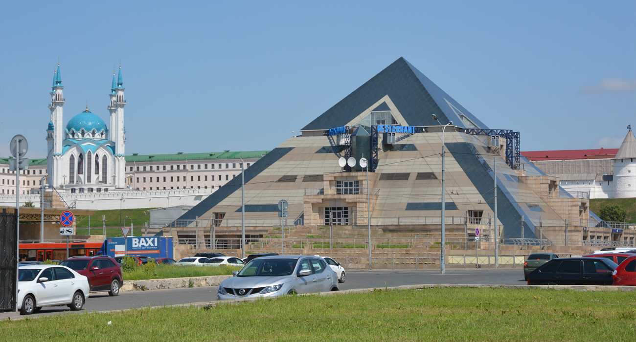 Kazań, Кремль, 13; Московская улица, 3