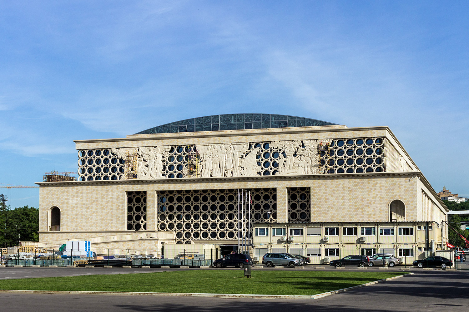 Moskau, Улица Лужники, 24 стр. 4