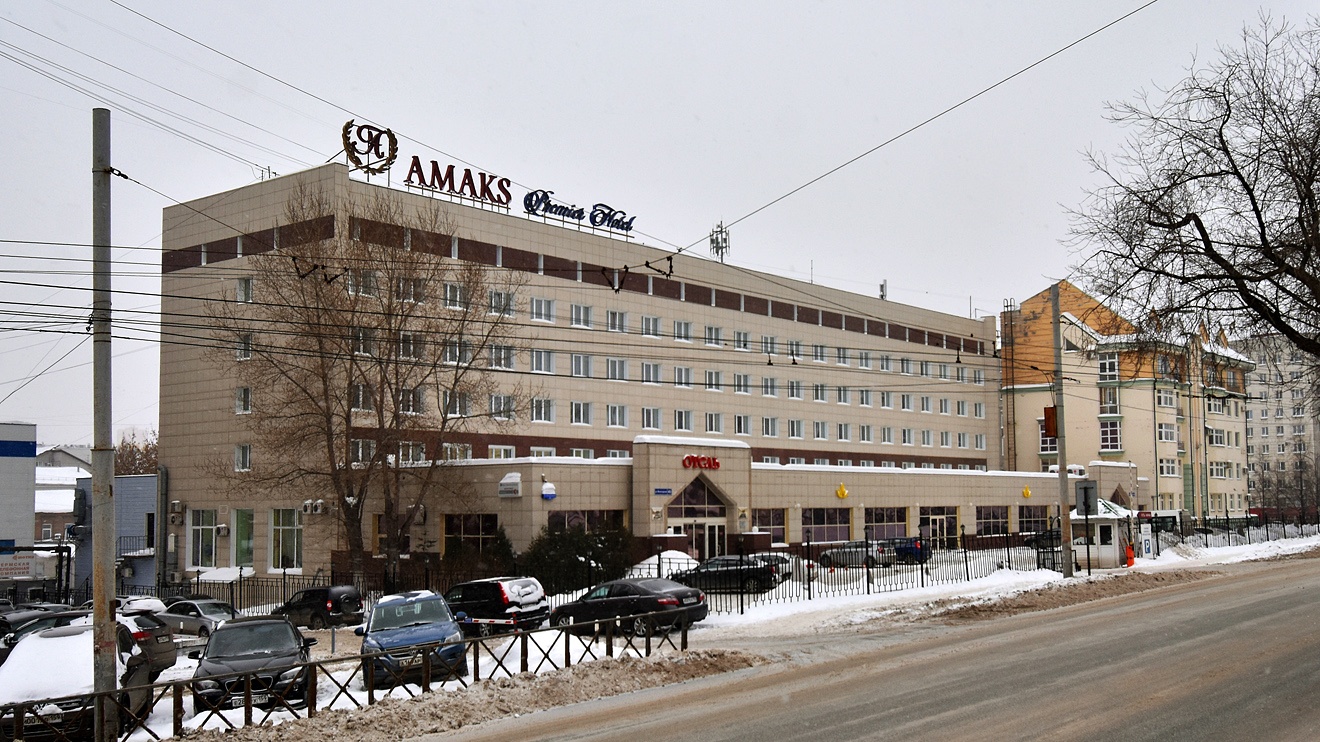 Пермь, Монастырская улица, 43; Комсомольский проспект, 8