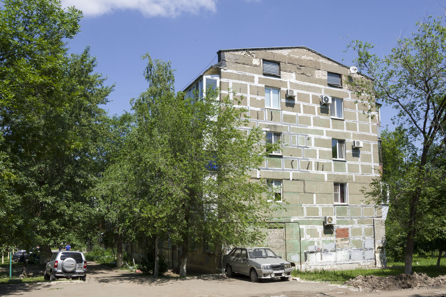 Novokuybyshevsk, Улица Миронова, 21Б