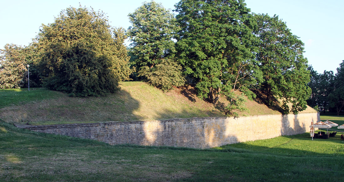 Нарва, Triumphi bastion