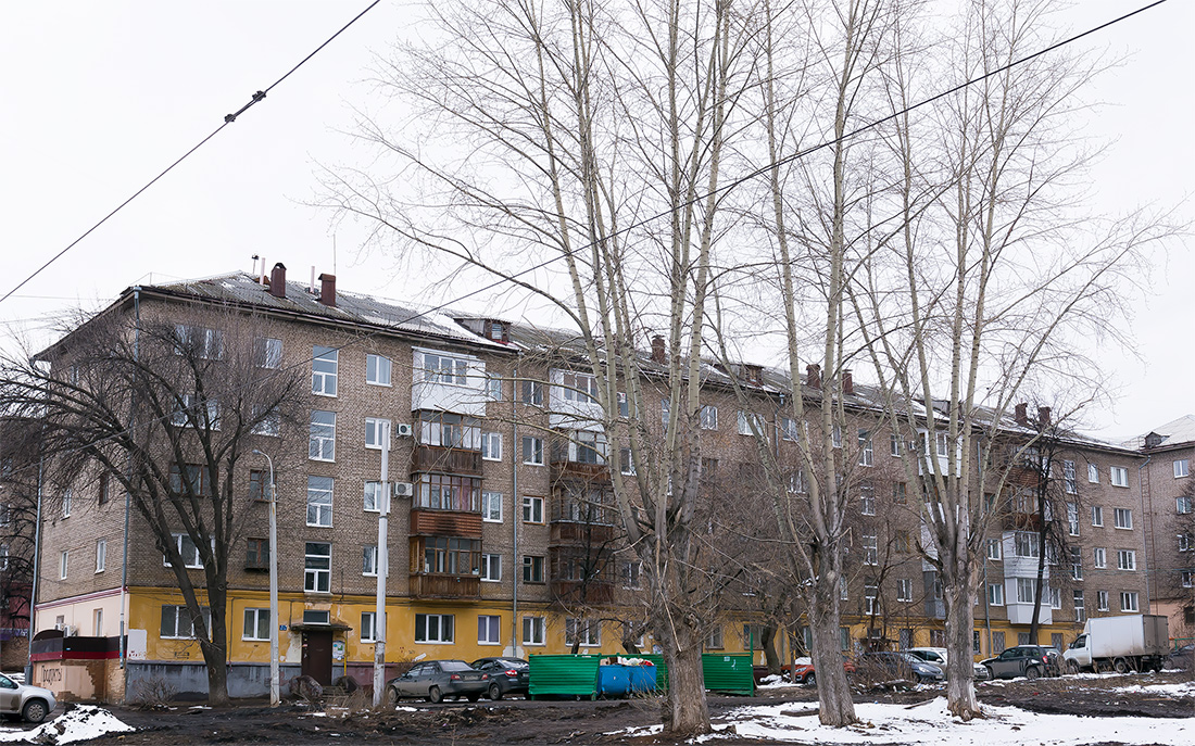 Уфа, Улица Ульяновых, 20 / Нежинская улица, 19