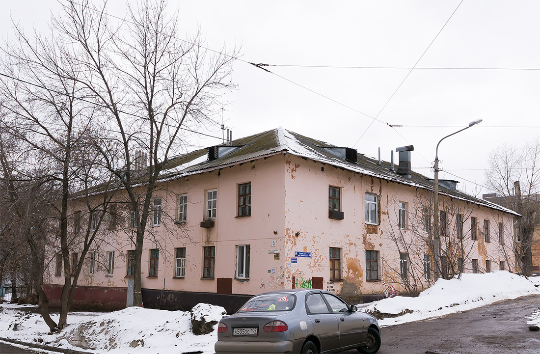 Уфа, Нежинская улица, 34 / Улица Владимира Маяковского, 5
