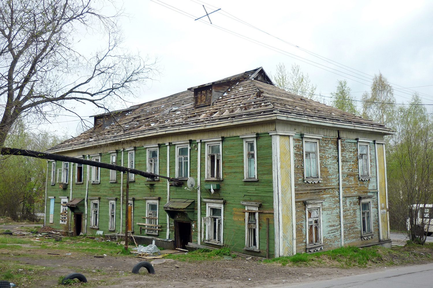 Archangelsk, Улица Красных Маршалов, 15 / Партизанская улица, 32