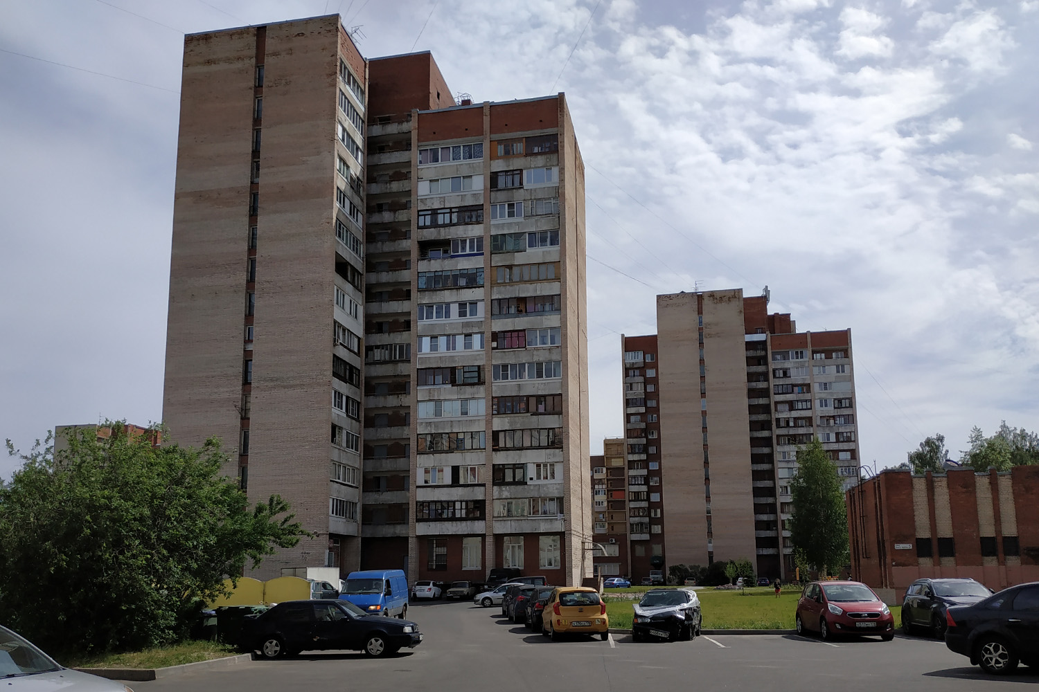 Санкт-Петербург, Улица Ольги Форш, 7 корп. 2; Светлановский проспект, 58 корп. 3