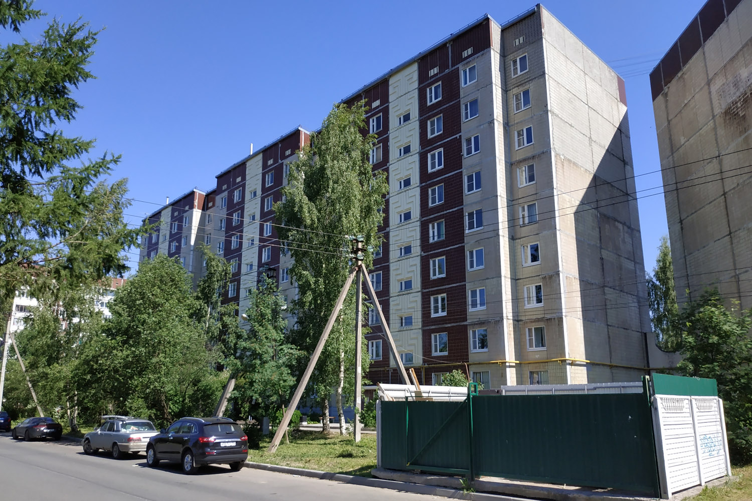 Vsevolozhsk, Межевая улица, 8 / Ленинградская улица, 9