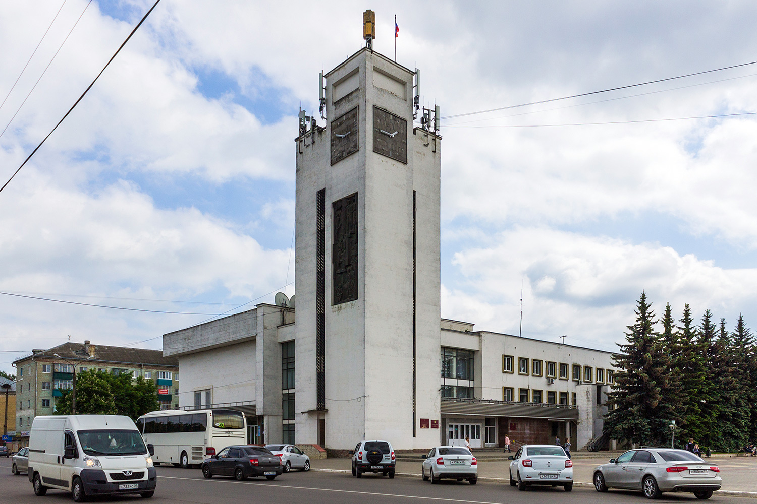 Мценск, Площадь Ленина, 1