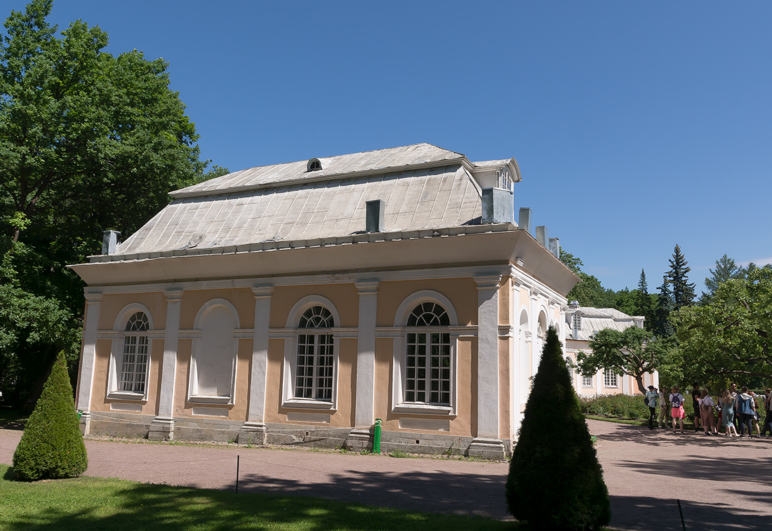 Петергоф, Разводная улица, 2а