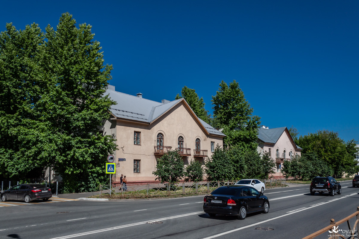 Казань, Улица Аделя Кутуя, 37 / Улица Шуртыгина, 23; Улица Аделя Кутуя, 39