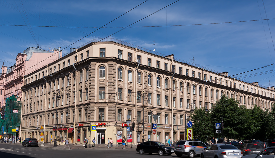 Санкт-Петербург, Кирочная улица, 26 / Проспект Чернышевского, 17