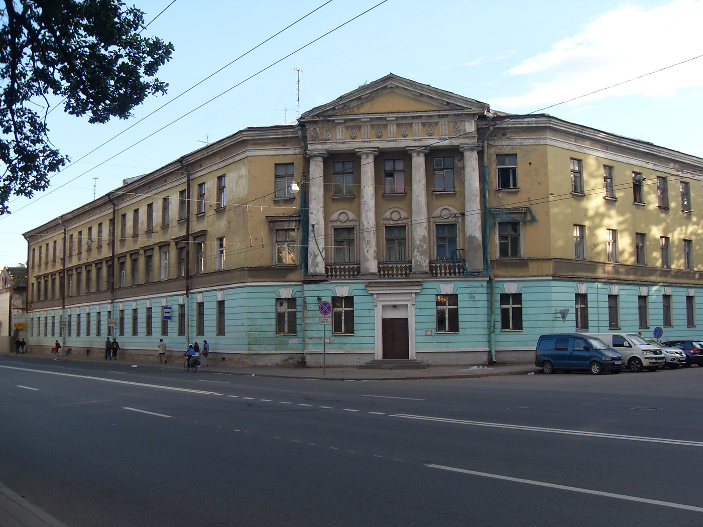 Санкт-Петербург, Лермонтовский проспект, 57 / Морской переулок, 2