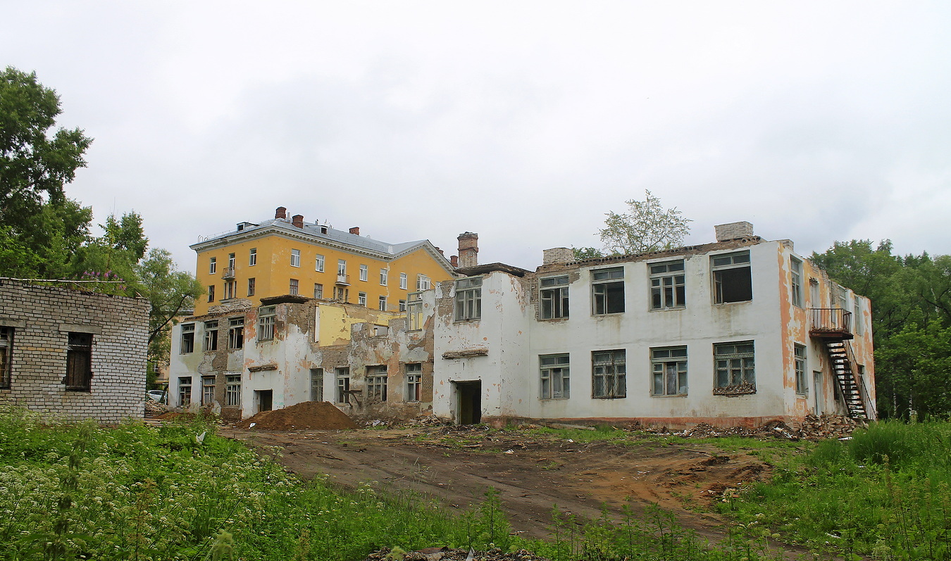Berezniki, Улица Деменева, 13