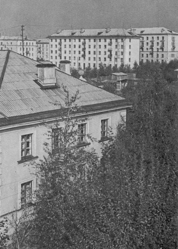 Berezniki, Улица Челюскинцев, 31; Улица Гагарина, 2А