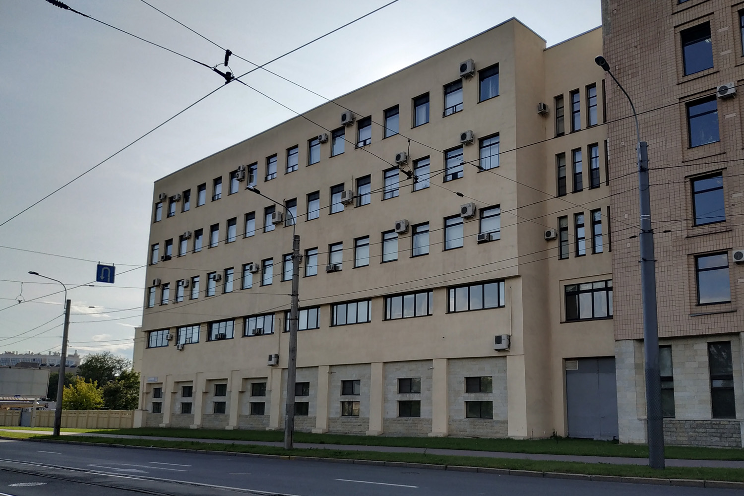 Санкт-Пецярбург, Улица Карбышева, 15 лит. У
