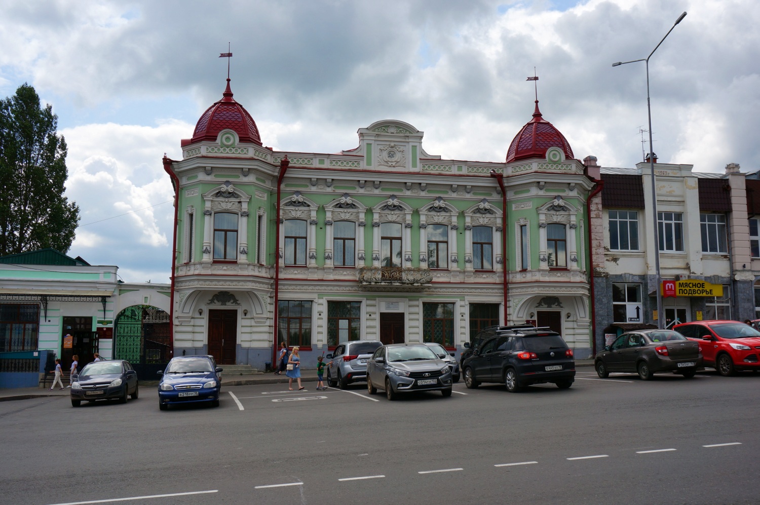 Сарапул, Красная площадь, 7